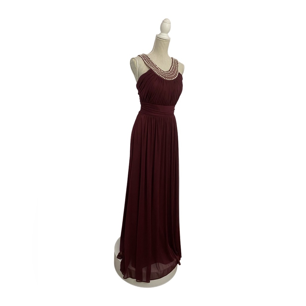 Elegant Burgundy Maxi Dress